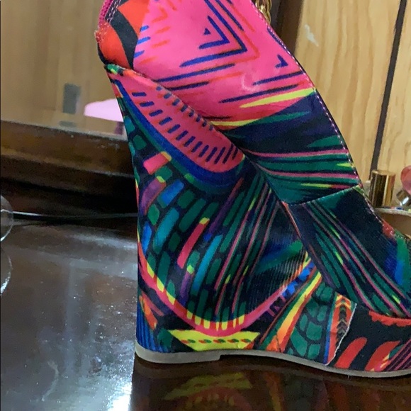 Multi colored heel - Picture 5 of 7